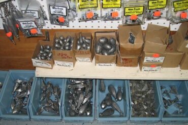 Different types of lead weight sinkers for fishing